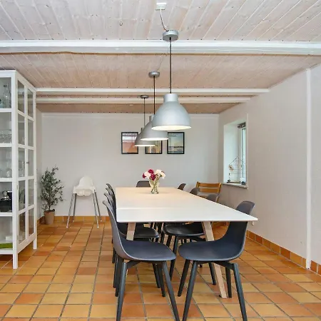 Сasa de vacaciones 8 Person Holiday In Henne