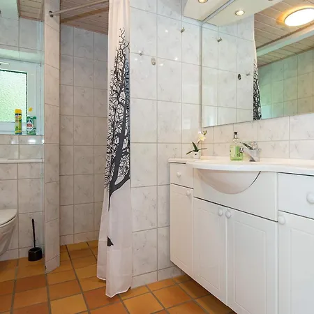 8 Person Holiday In Henne